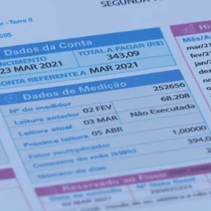 Tarifa social perde 586 mil beneficiários em um ano; governo cobra Aneel 