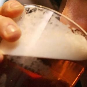 Alemanha avança para proibir consumo ‘acompanhado’ de álcool a menores de 16
