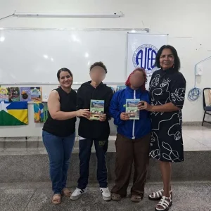 Páginas que transformam: literatura aproxima estudantes e escritoras na Escola Barão do Solimões. – Cultura