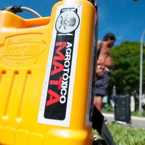 Sete dos dez agrotóxicos mais vendidos no Brasil são proibidos na UE