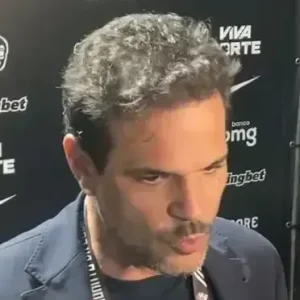 Dirigente do Vasco sobre árbitro de duelo contra Vitória: “Grotesco”