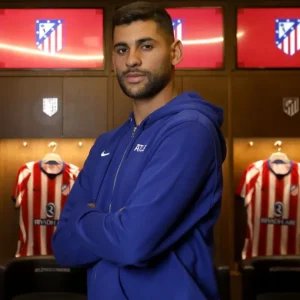 Cristian Romero deixa Tottenham e assina com Atlético de Madrid até 2031