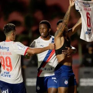 Procurador do STJD exibe áudio falso do VAR em julgamento do clássico Ba-Vi
