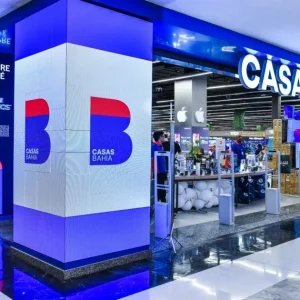 Justiça suspende demissões das Casas Bahia e restringe novos cortes