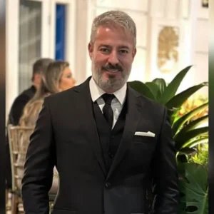 Cirurgião é condenado por paciente perder visão após lipoaspiração em SP