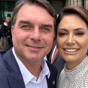 Levanta a mão quem não tem problema na família, diz Michelle Bolsonaro