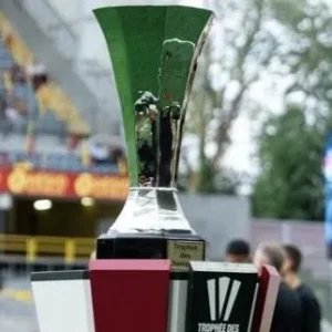 Com um a menos, Lens vence PSG e conquista o título da Supercopa da França