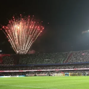 São Paulo x Coritiba: escalações e onde assistir ao jogo do Brasileirão