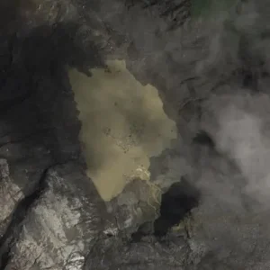 Lago no Himalaia diminui e reduz risco de nova enchente no Nepal e China