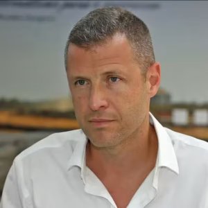 Quem é o ‘Rei do Ovo’ que entrou na lista dos 10 maiores bilionários brasileiros