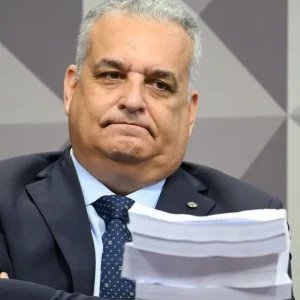Quem é Alfredo Gaspar, anunciado como vice de Flávio Bolsonaro