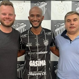 Santa Cruz anuncia contratação do lateral Lucas Evangelista