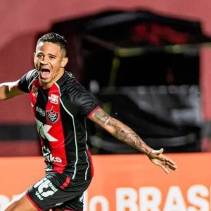 Vitória 4 x 0 Athletico-PR: veja os melhores momentos pela Copa do Brasil
