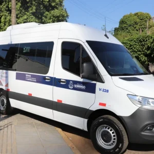 Lar Bem Viver ganha van adaptada de R$ 390 mil para transporte de idosos em Sorriso
