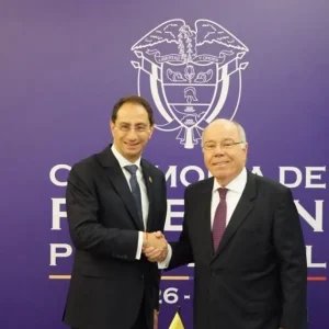 Vice colombiano se reúne com Mauro Vieira na posse de De La Espriella