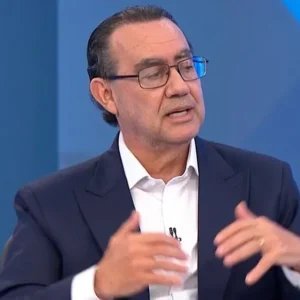 Cury quer influenciadores nas embaixadas e aplicativo contra feminicídio