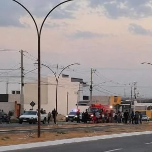 Adolescente vai buscar irmão de oito anos na escola e ambos são atropelados por carro em MT • Olhar Direto