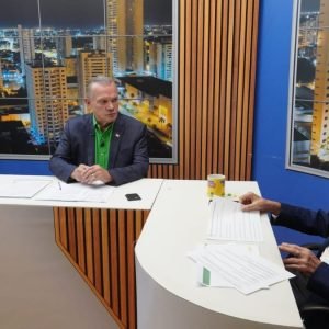 Na TV Cuiabá, WF promete “governo humano” e diz que Pivetta “renega a política”