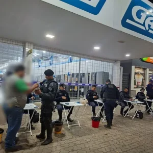 Operação prende 9 motoristas e remove 21 veículos em Nova Mutum/MT