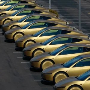 Cybercab: Tesla prepara estreia de táxi autônomo no Texas ainda neste mês