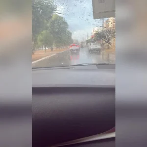 Chuva surpreende Nova Mutum após dia de calor intenso