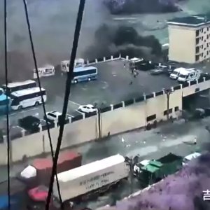Sobe para 270 o número de mortos em enchentes no Nepal