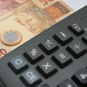 Governo prevê arrecadar R$ 636 bi com nova CBS em 2027