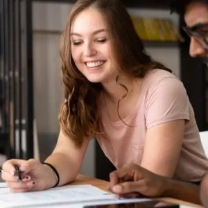 Educação financeira para jovens: estratégias para falar sobre dinheiro