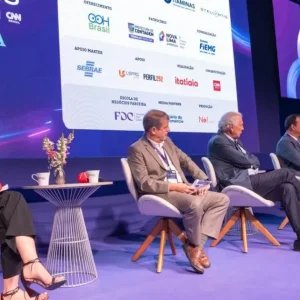 Veja fotos do evento Eloos, que discute o futuro da indústria no Brasil