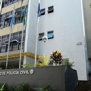 Polícia do Rio faz operações para prender dezenas de integrantes do CV