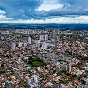Professora é demitida por abandono e terá que devolver R$ 12 mil de MT