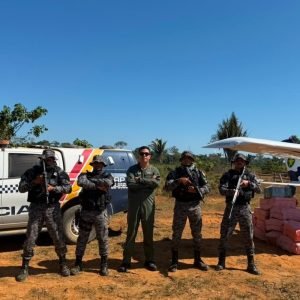 Suspeita de voo vindo da Bolívia leva à apreensão de 500 kg de maconha