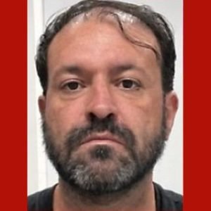 Empresário flagrado agredindo ex-namorada é condenado a 11 anos de prisão por estupro e perseguição em Cuiabá
