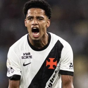Brenner brilha, e Vasco volta a eliminar Fluminense da Copa do Brasil