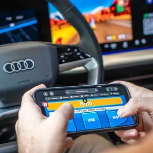 Porsche e Audi lançam plataformas que conectam carro ao celular