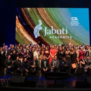 Cerimônia em São Paulo revela vencedores do 3º Prêmio Jabuti Acadêmico