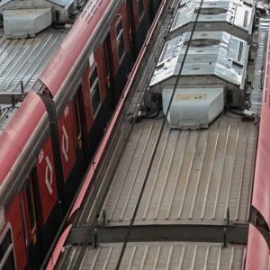 Trabalhadores das linhas 11, 12 e 13 dos trens em São Paulo iniciam g
