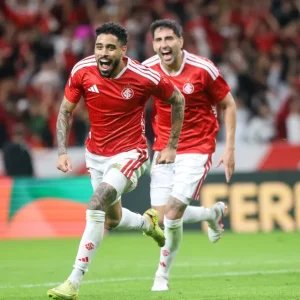 Internacional derrota o Corinthians e abre boa vantagem na Copa do Brasil