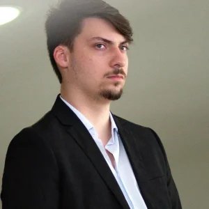 Jair Renan usa nome do pai e vai aparecer nas urnas como Jair Bolsonaro