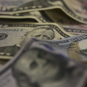 Brasil e EUA retomam negociação após tarifaços de 25% e 12,5%