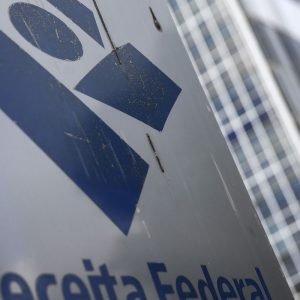Receita paga nesta segunda último lote de restituição do IR 2026