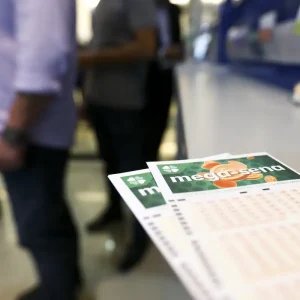 Mega-Sena acumula para R$ 50 milhões; confira os números sorteados