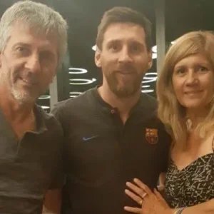 Messi viaja a Rosário para o velório do pai; despedida será reservada