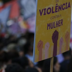 Violência contra a mulher: 7,5 mil agentes serão capacitados