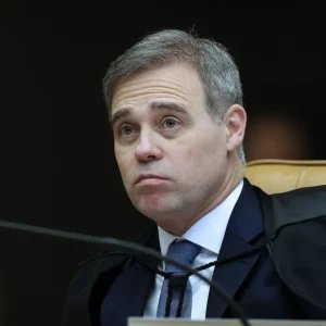 Brasil não tem segurança jurídica, afirma André Mendonça