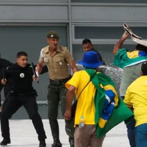 Análise: Relato de ex-chefe da FAB expõe crise militar na trama golpista