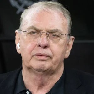 Osmar Stabile confirma acerto para a renovação de Memphis com o Corinthians