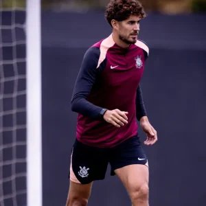 Pedro Raul desfalca o Corinthians contra o Cruzeiro no Brasileirão