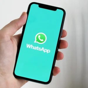 Mensagens urgentes e prazo nas enquetes: veja as novidades do WhatsApp