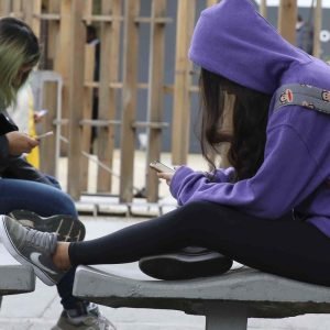 Na era da IA, inclusão digital deve ser crítica, defende educadora